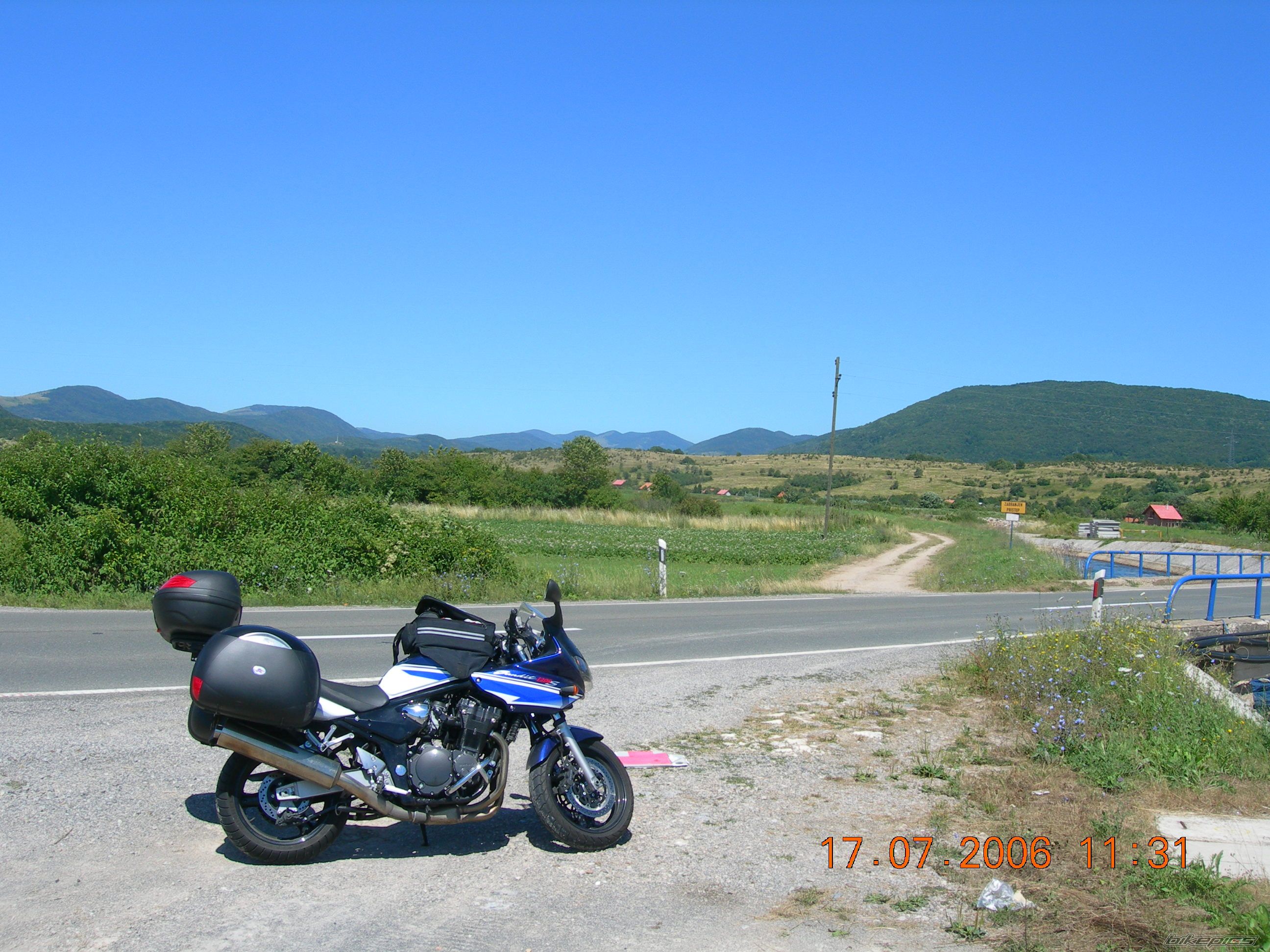 Photo 690249