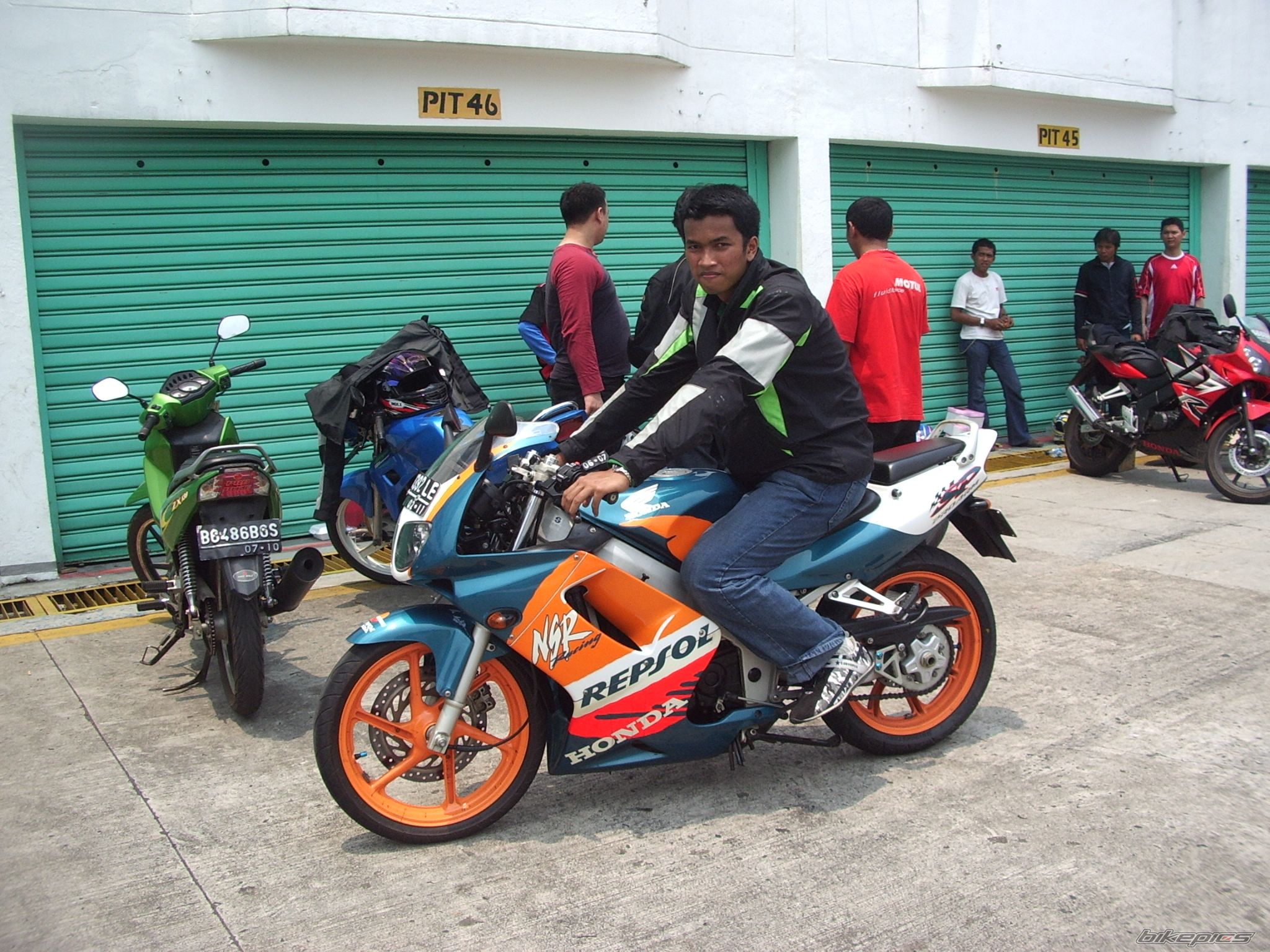 Bike Photo 690350