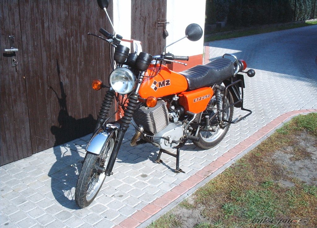 Photo 690935