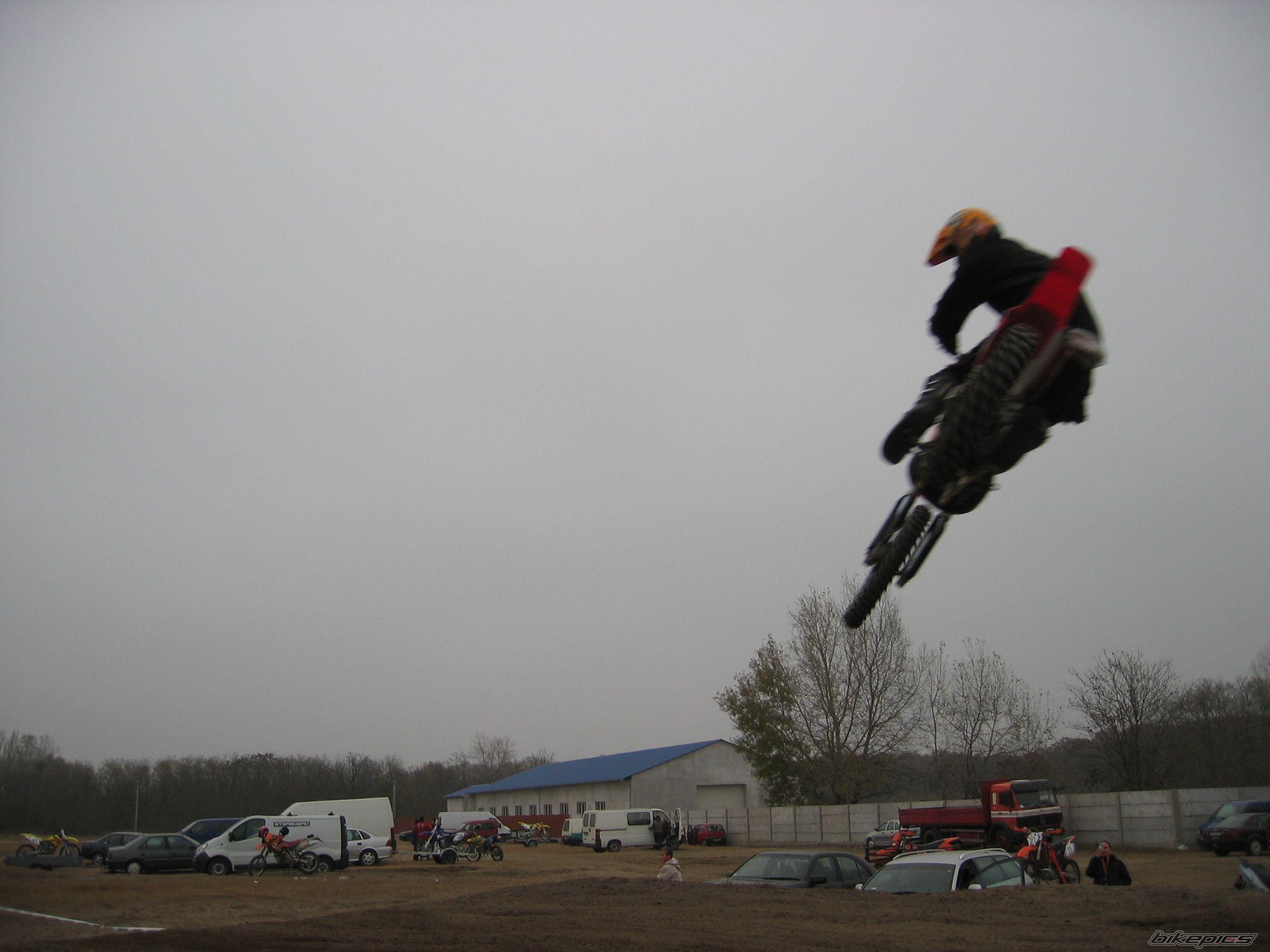 Photo 690957