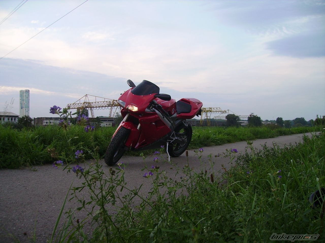 Photo 692468
