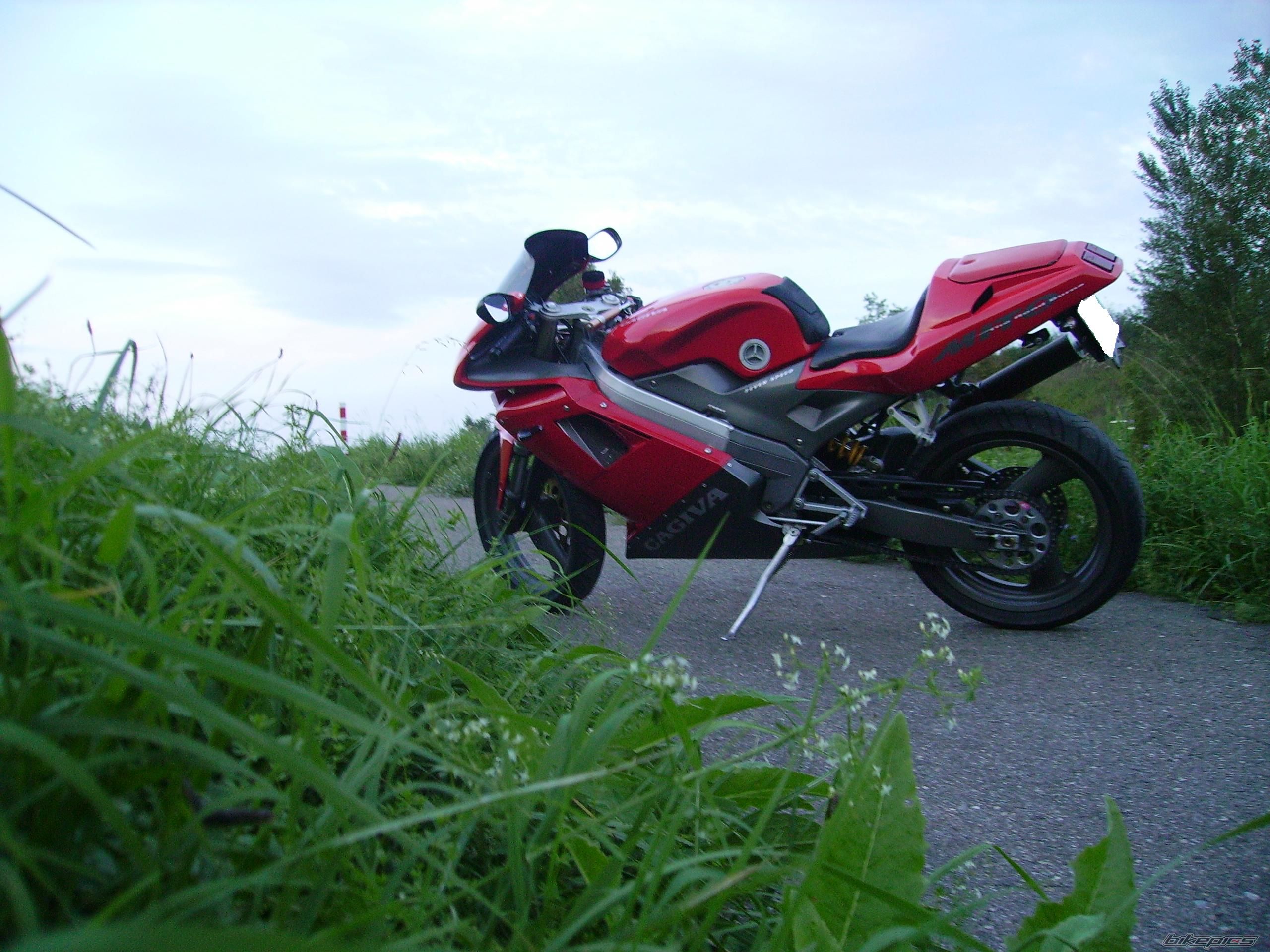 Photo 692492