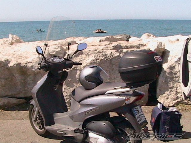 Photo 692616