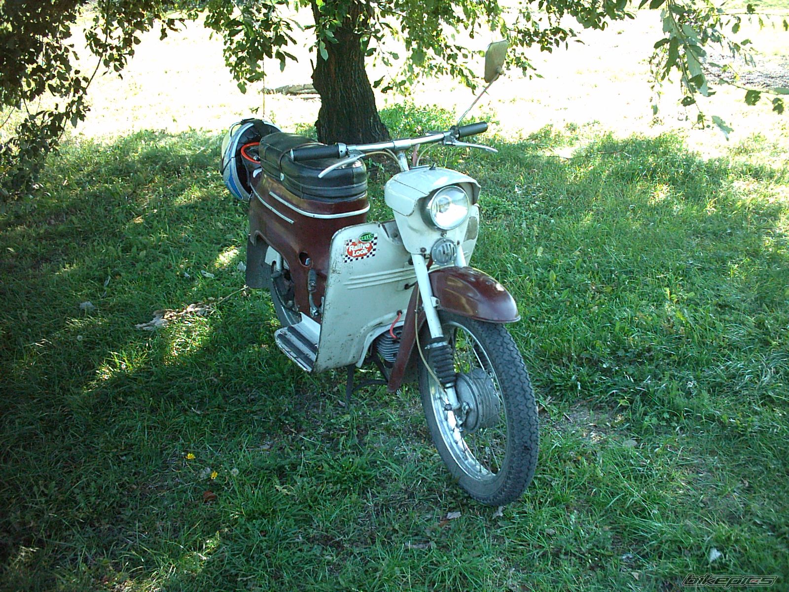 Photo 693687