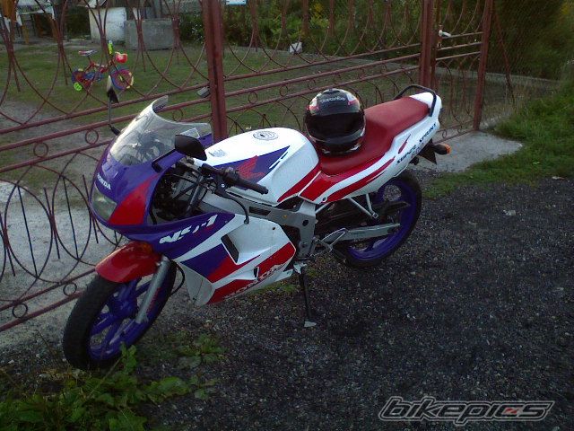 Photo 695614