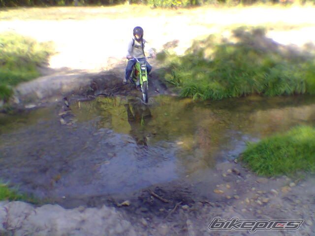 Photo 695913
