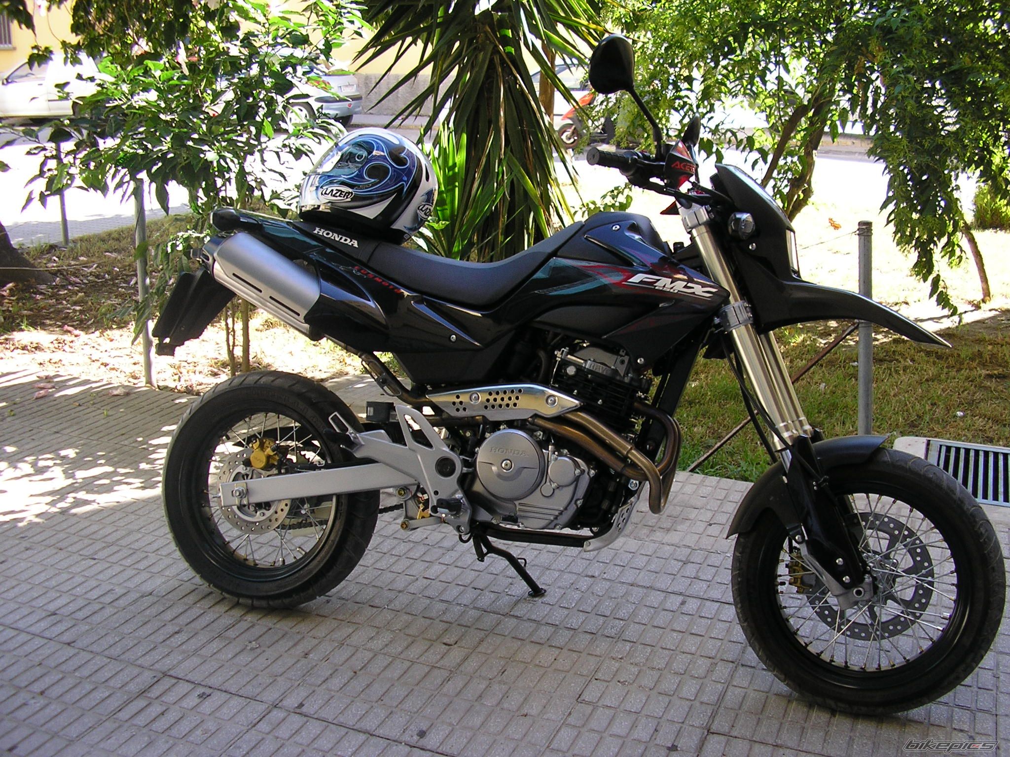 Photo 696201
