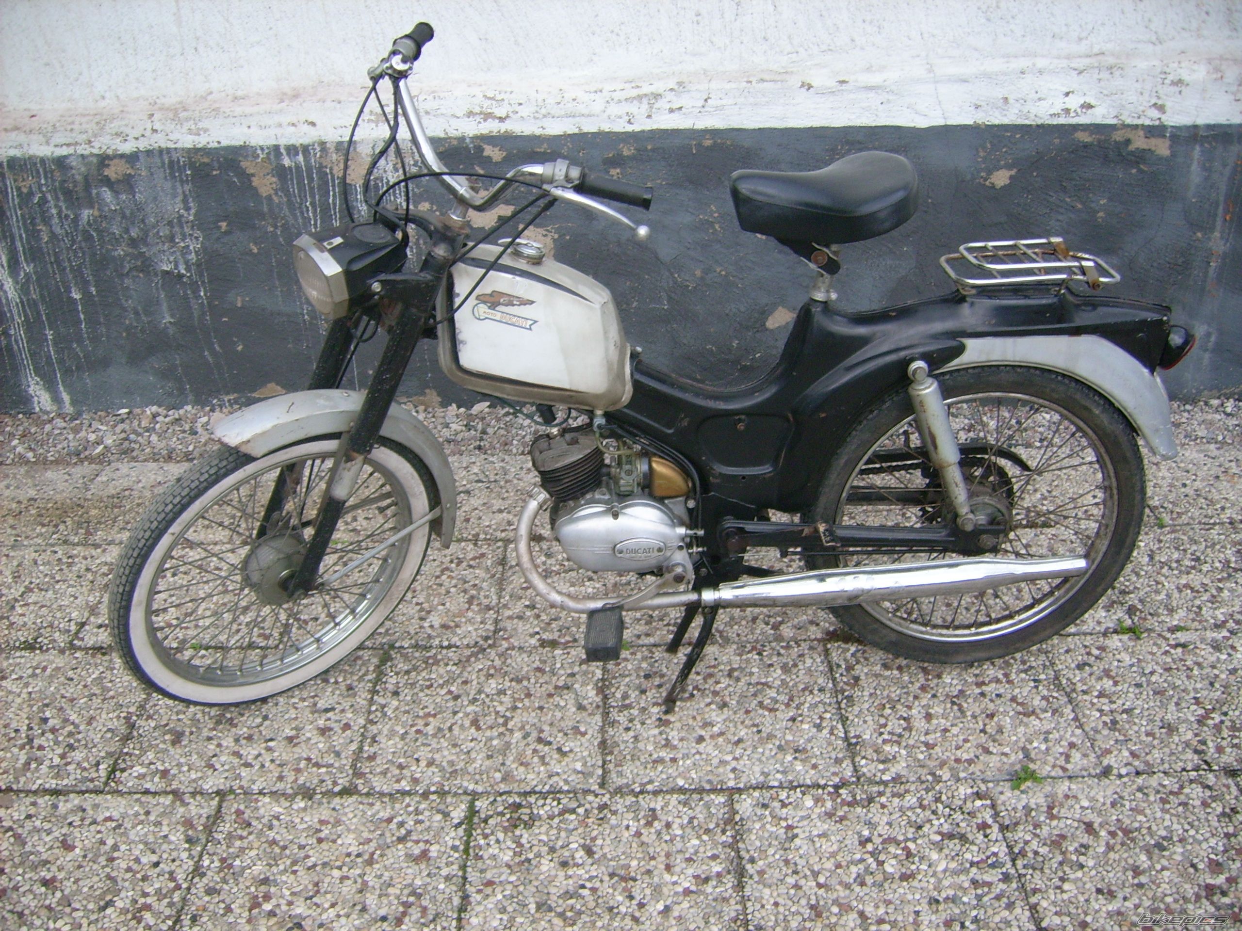 Photo 696505