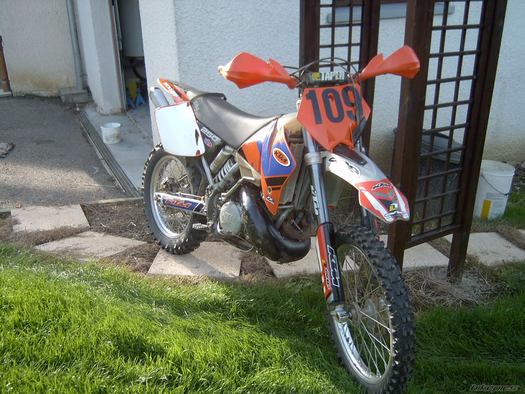 Photo 696653