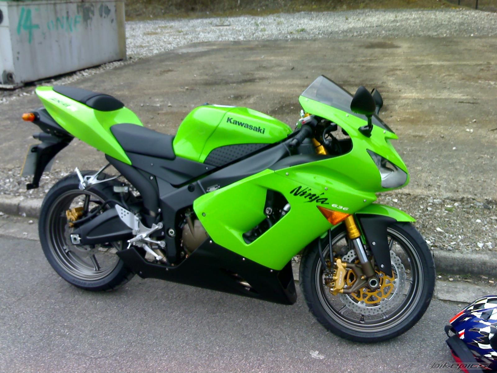 Bike Photo 697374