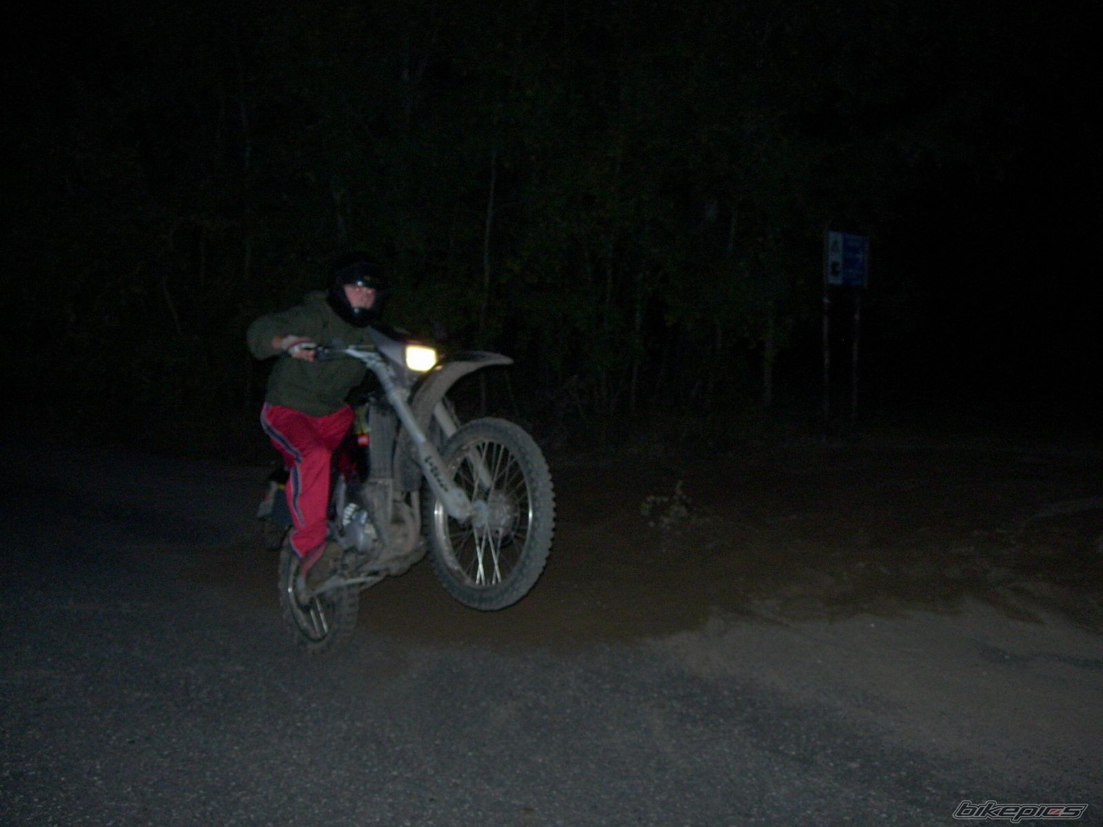 Photo 697498