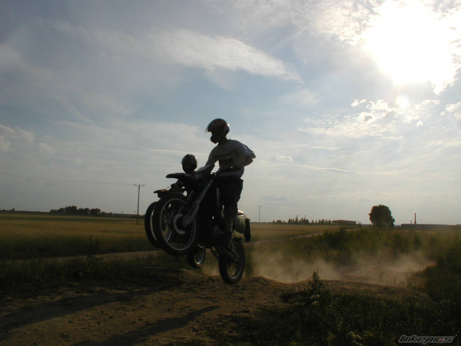 Photo 69992