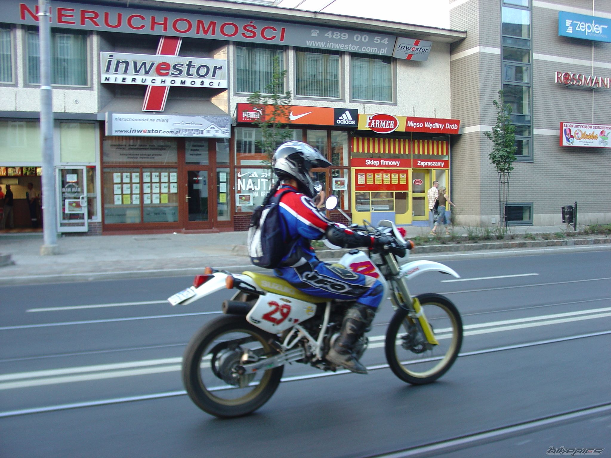 Photo 702363