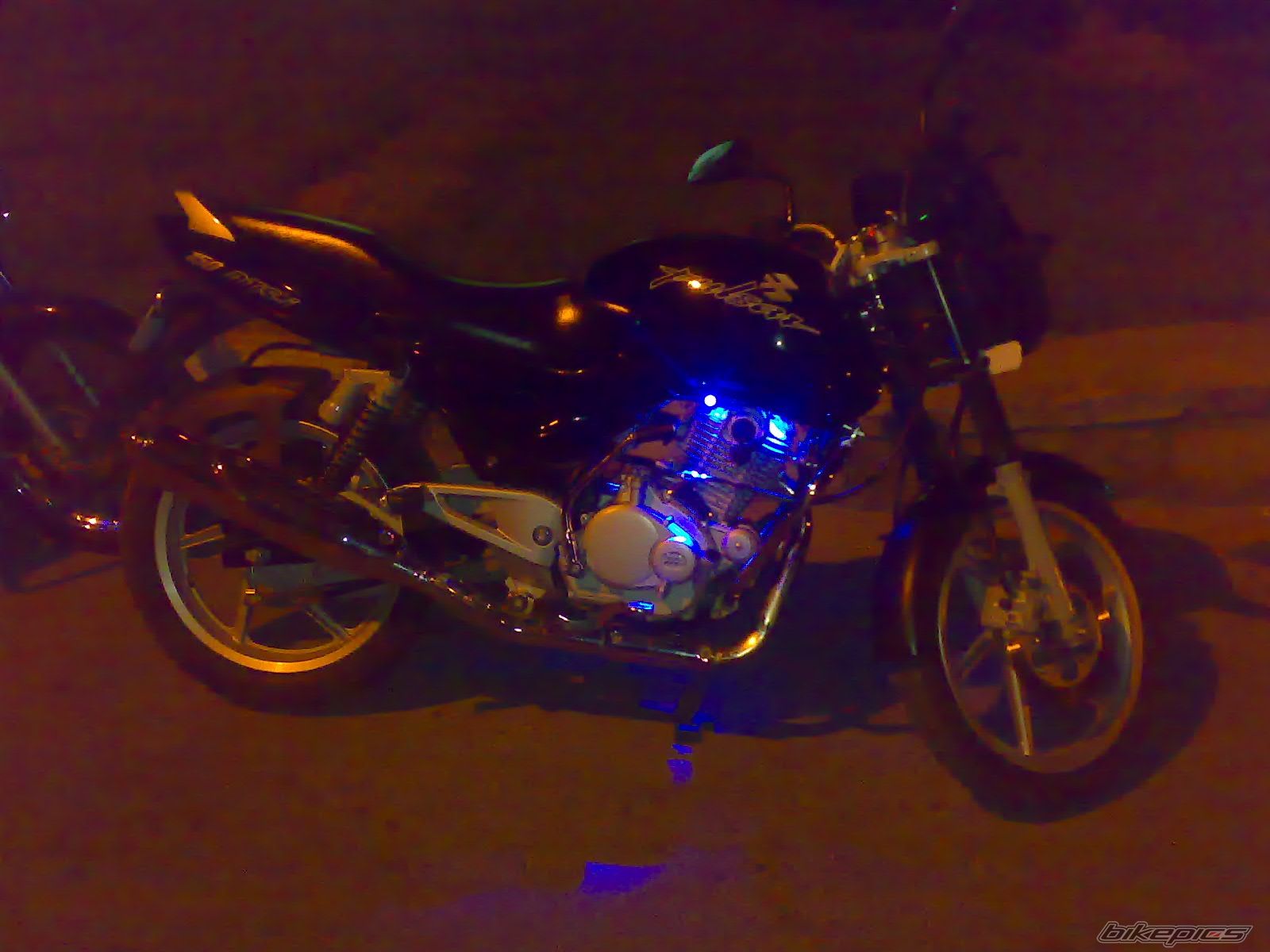 Photo 704899