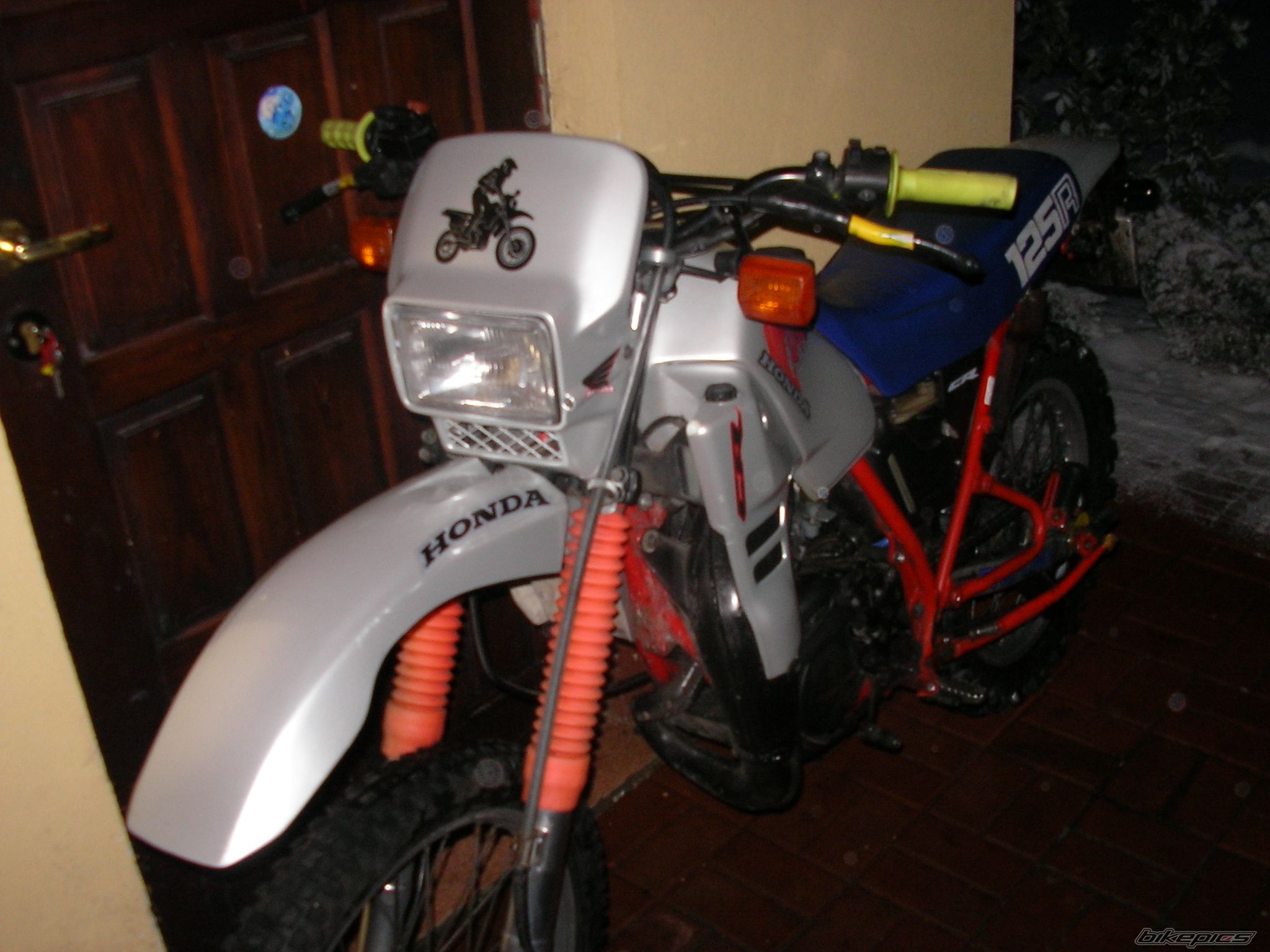 Photo 717955