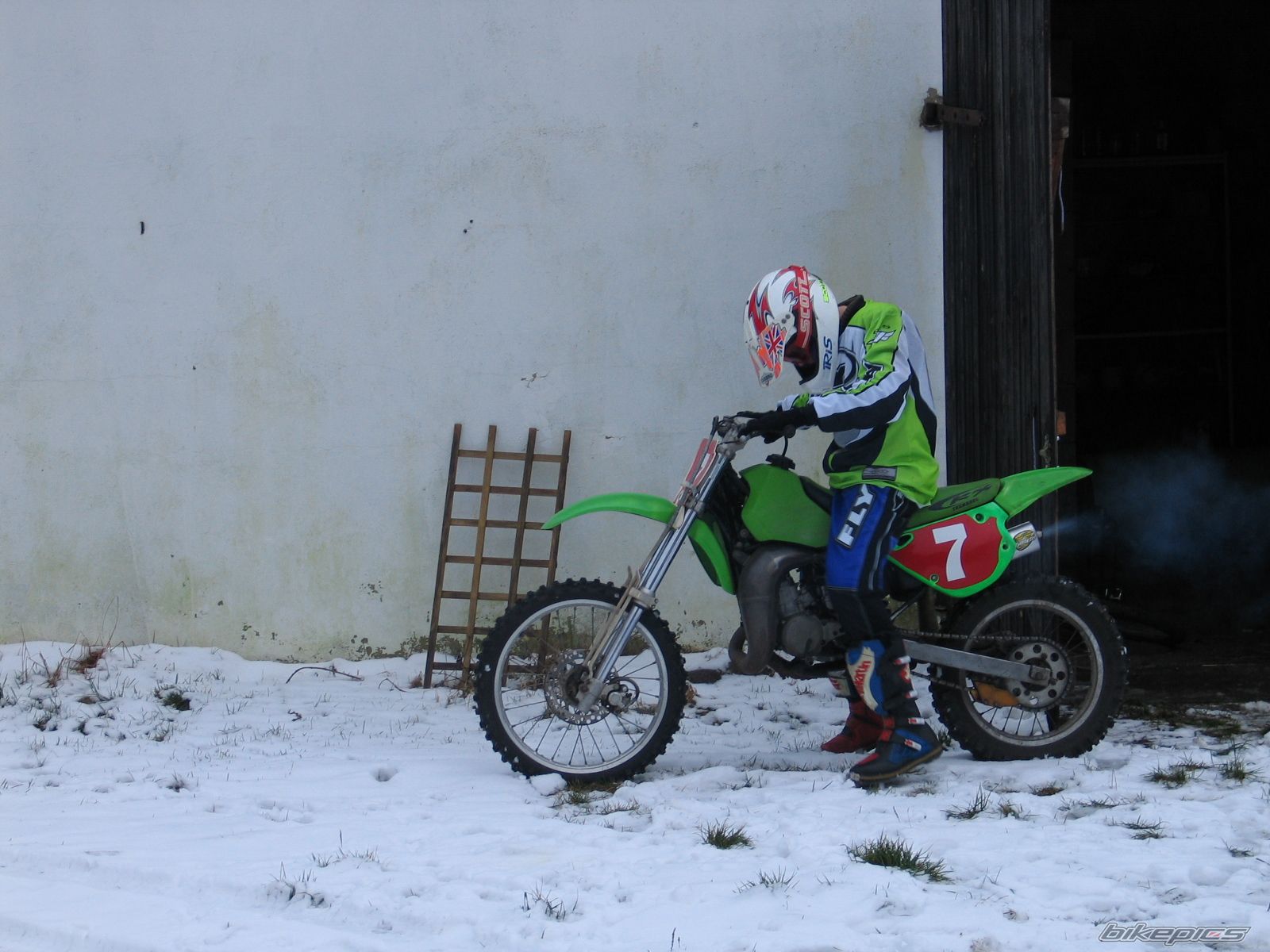 Photo 734215