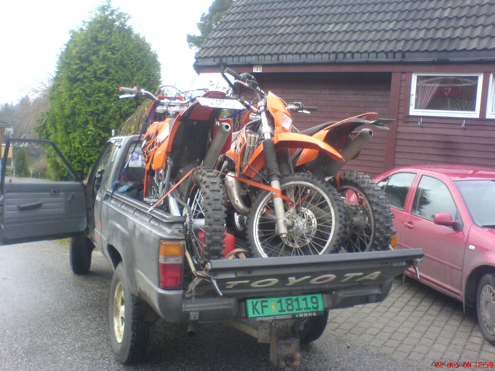 Photo 737378