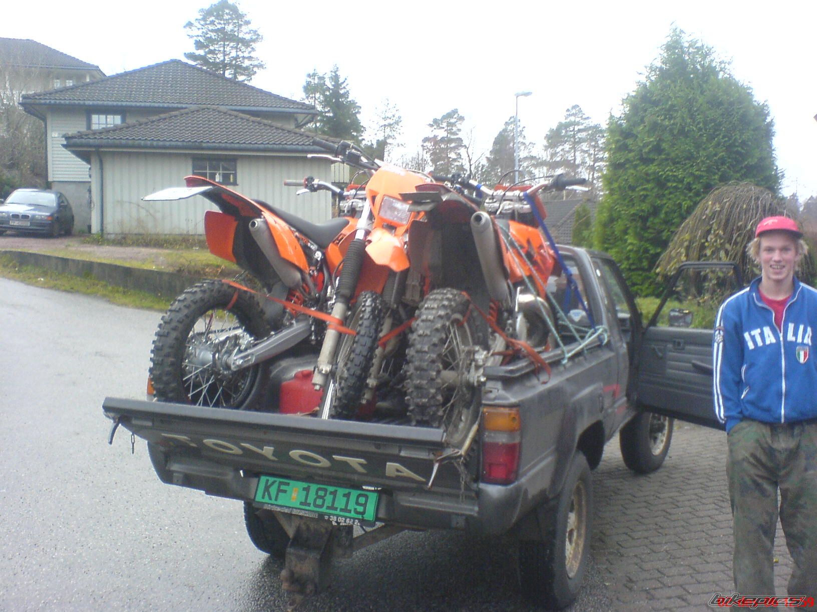 Photo 737379