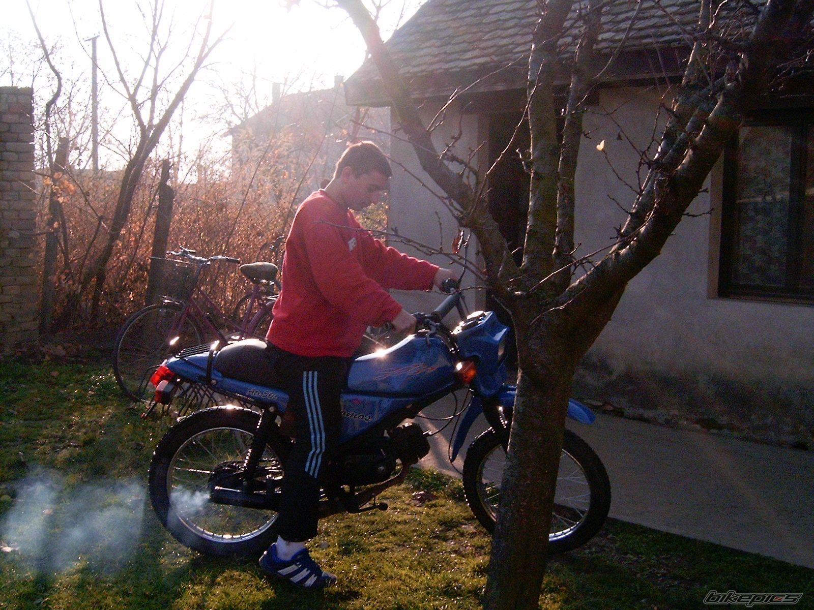 Bike Photo 737681