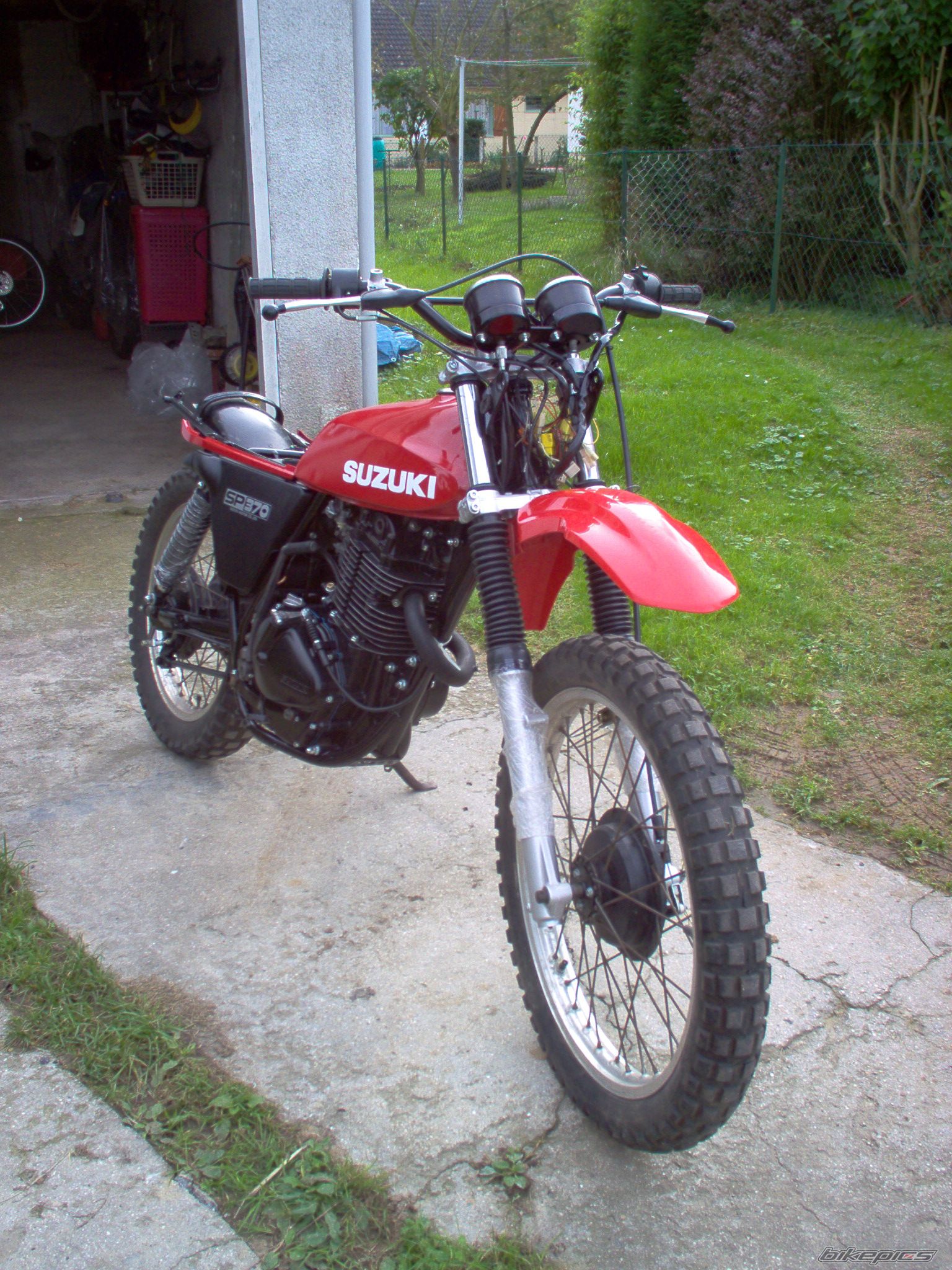 Photo 737811