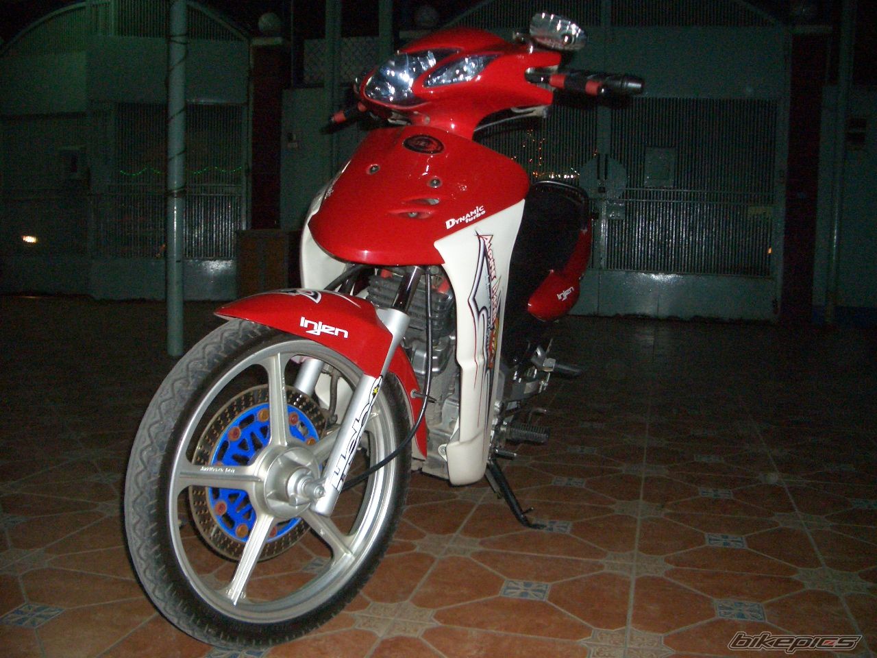 Photo 738876