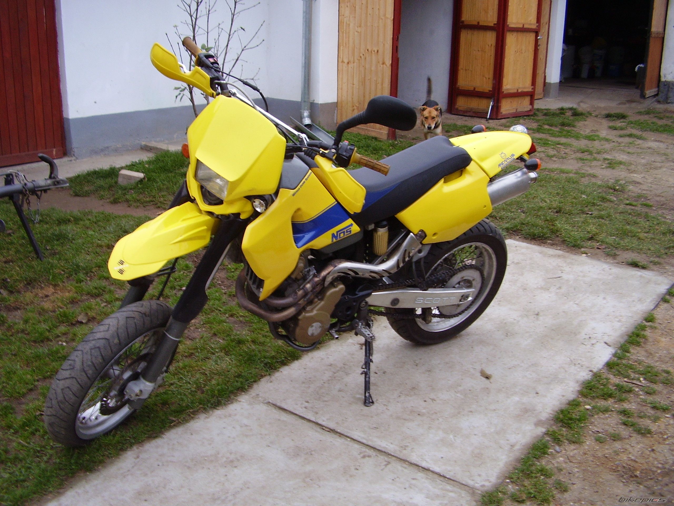 Photo 738878
