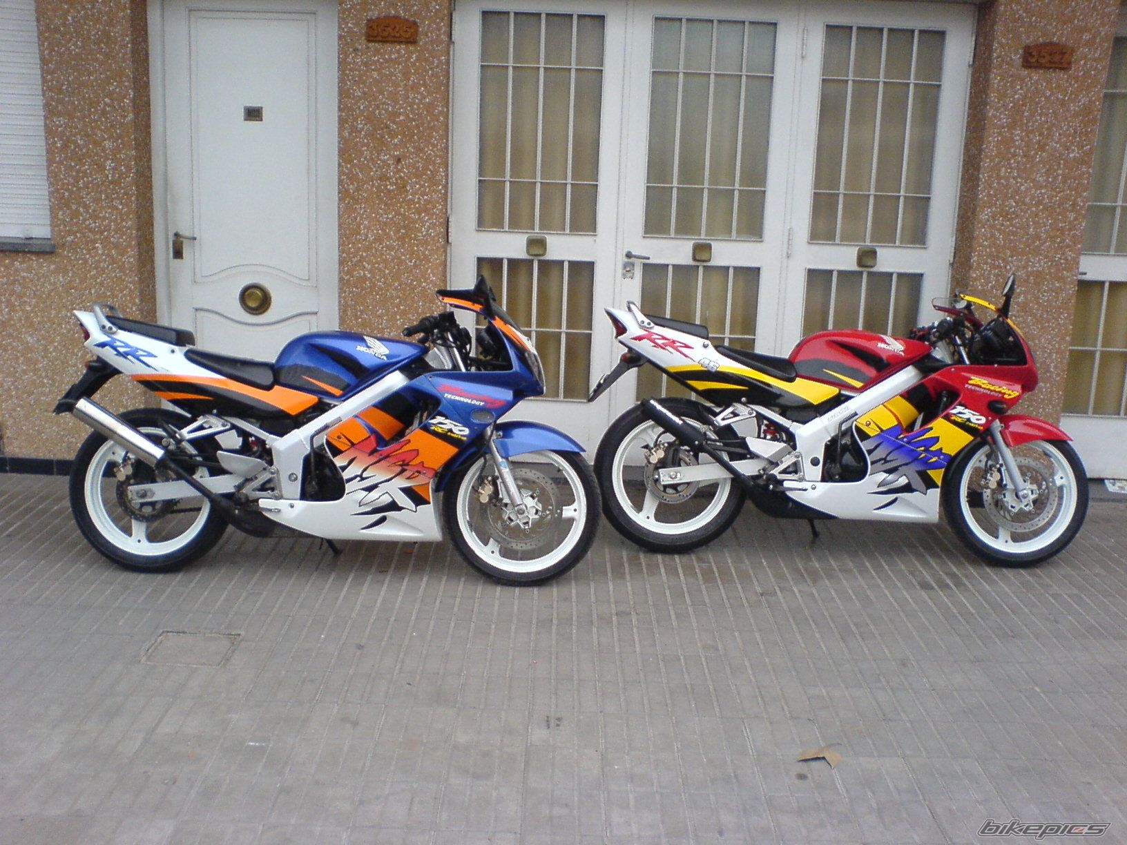 Photo 742553