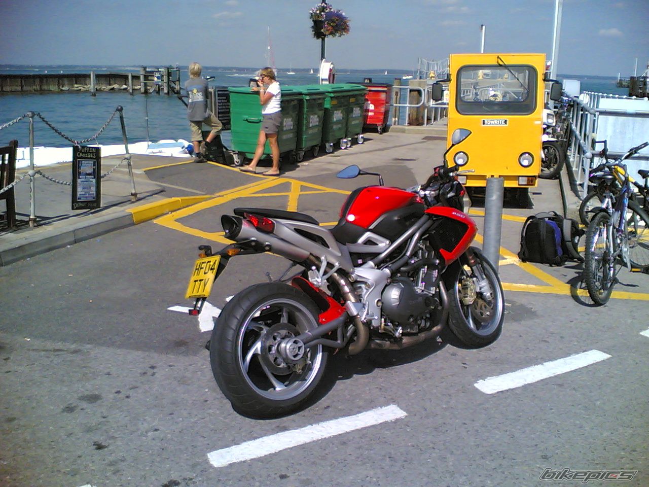 Photo 742862