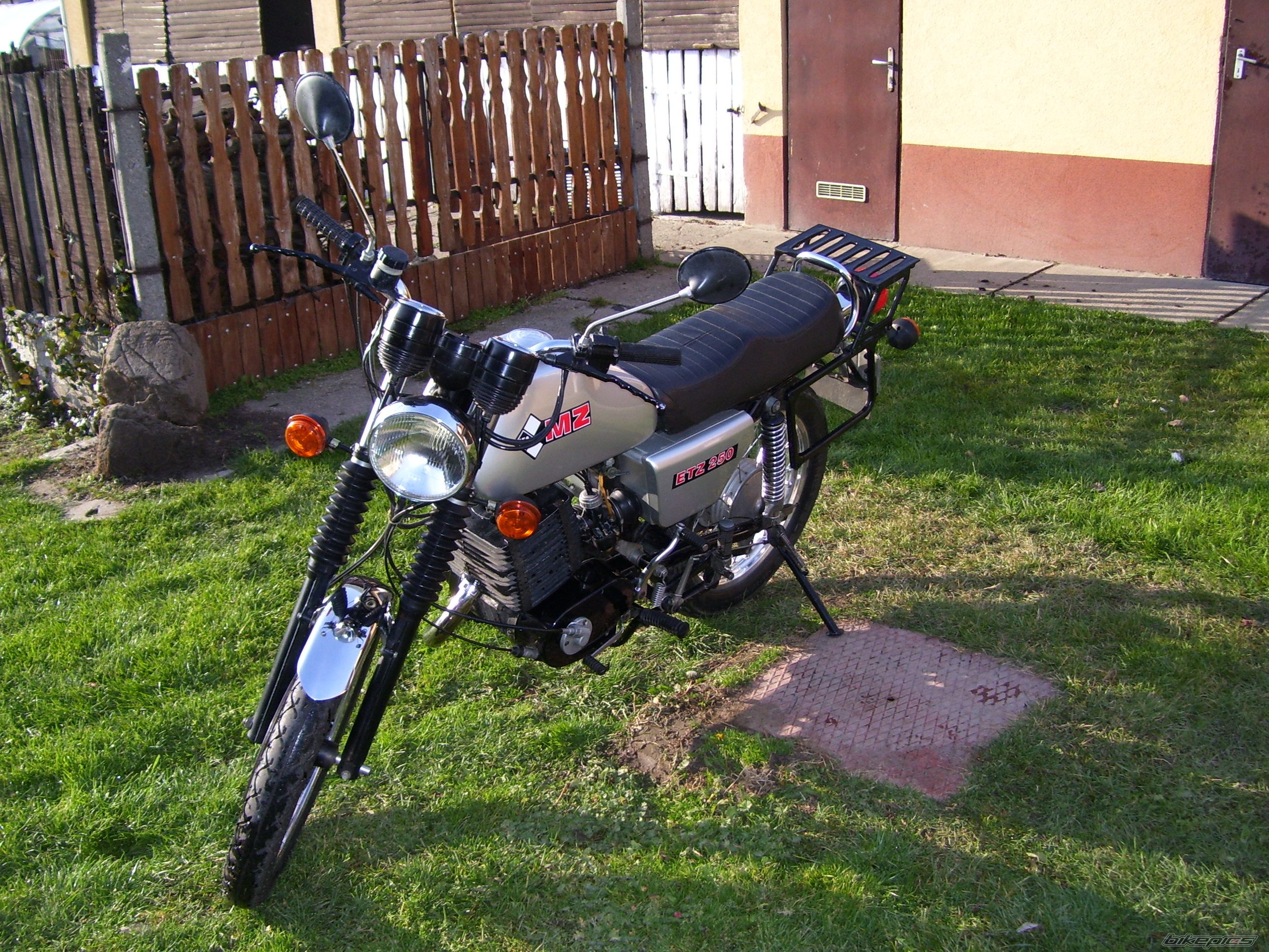 Photo 751152