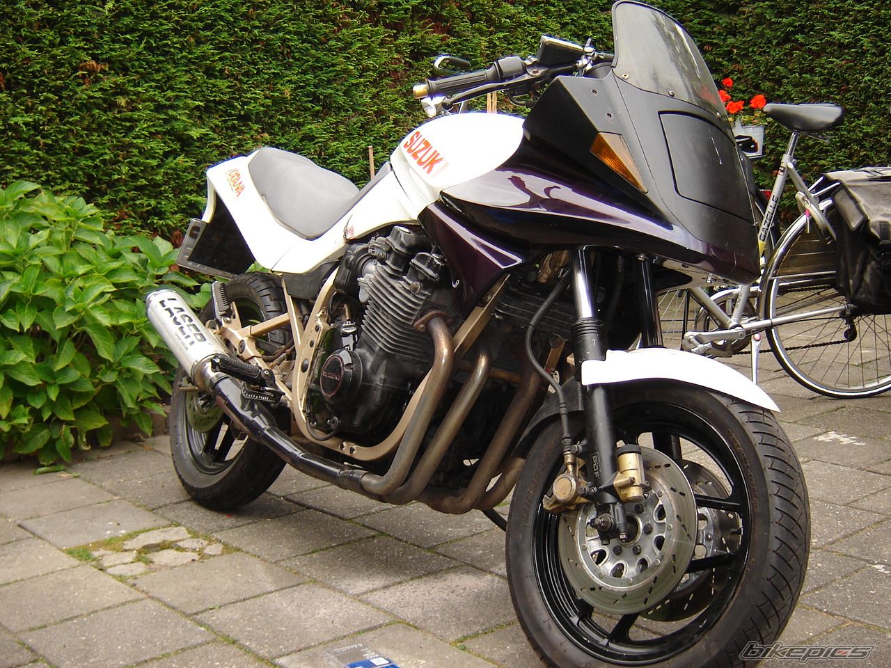 GSX705SE