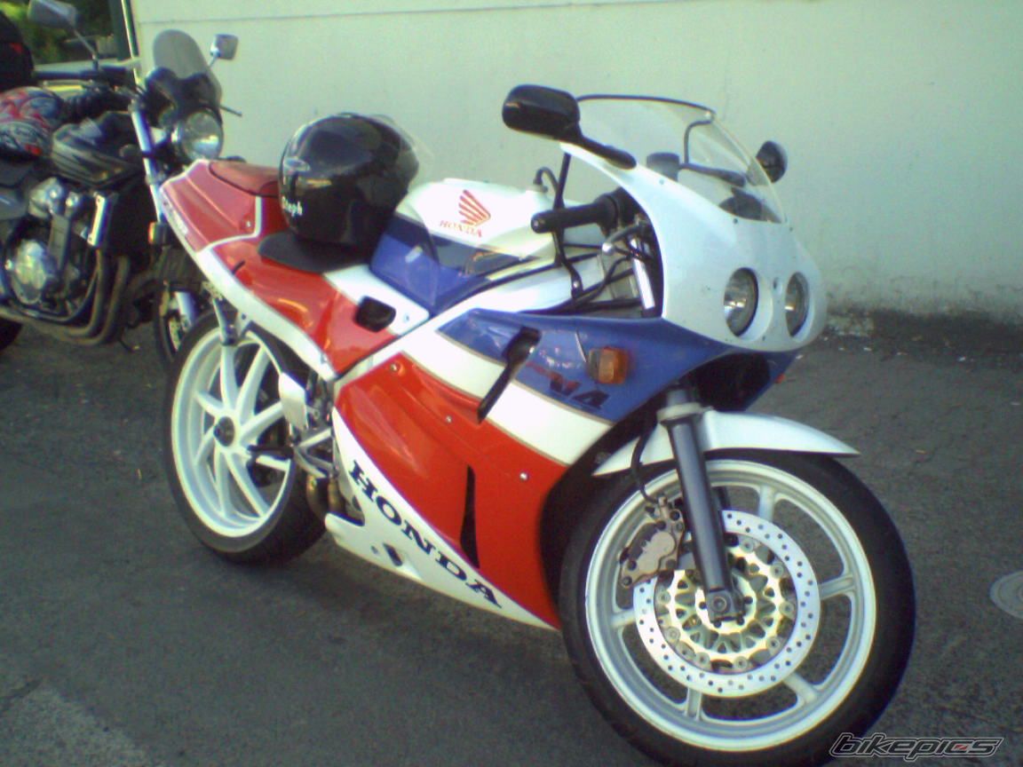 Photo 779642
