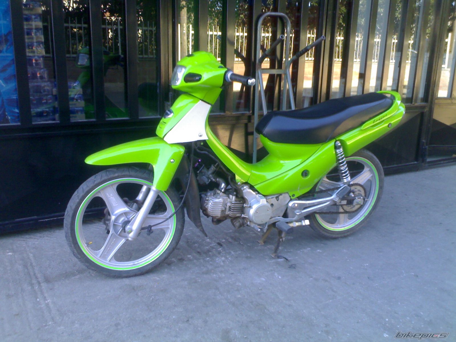 Photo 810443