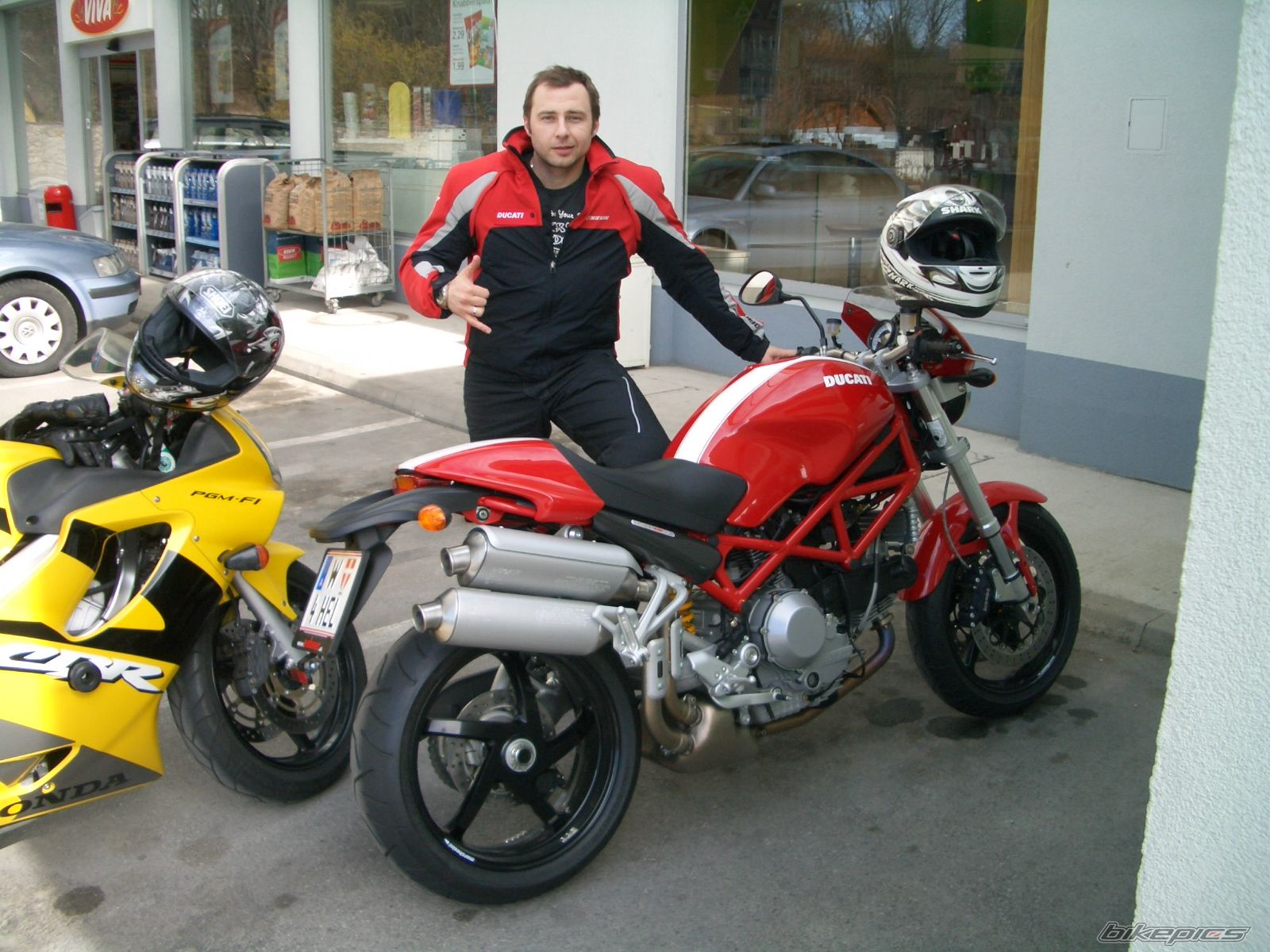 Bike Photo 823405