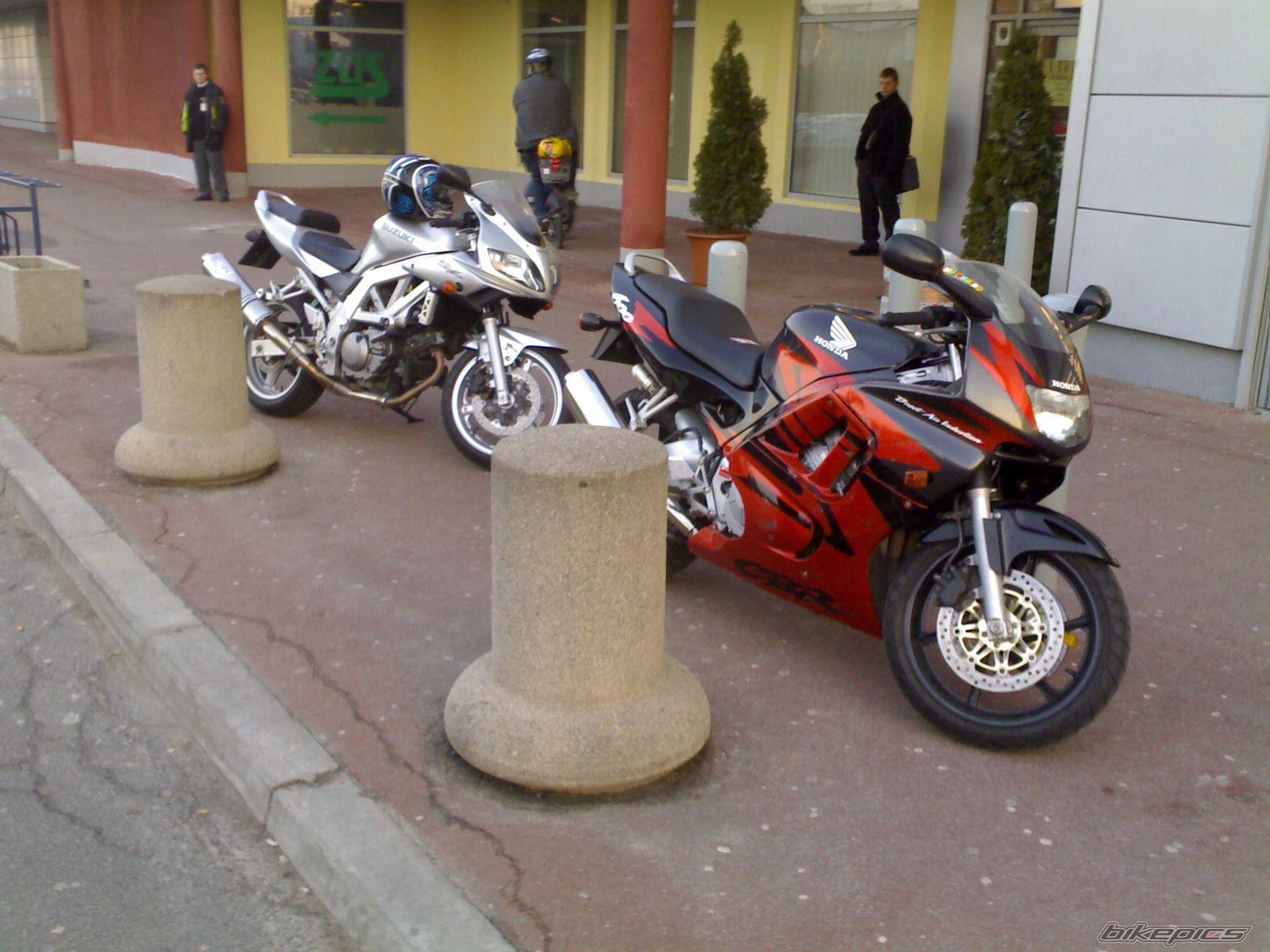 Photo 823412