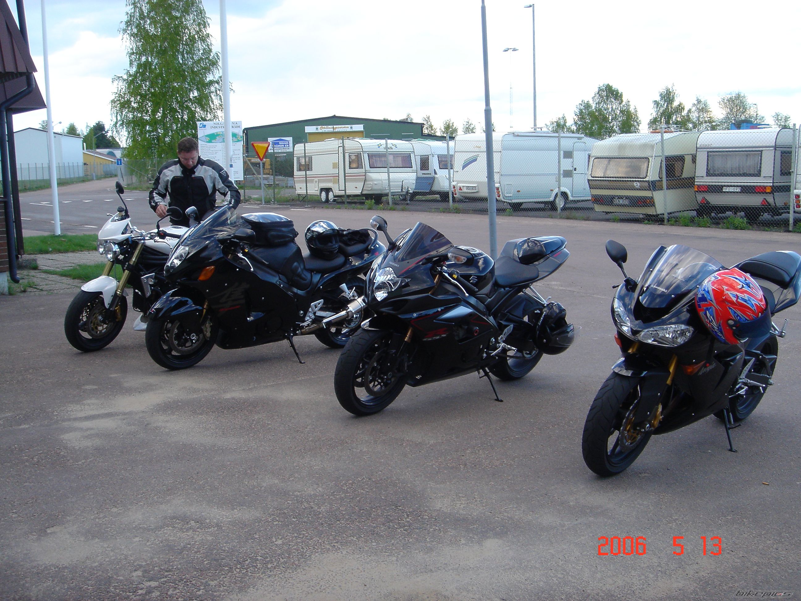 Photo 825512