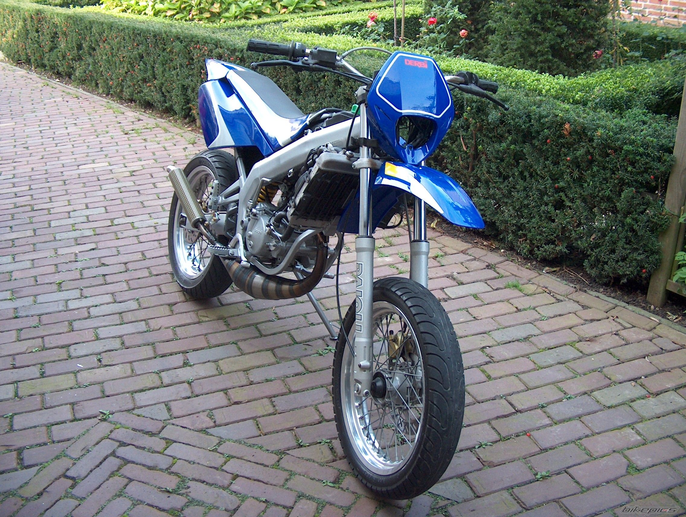 Bike Photo 825902