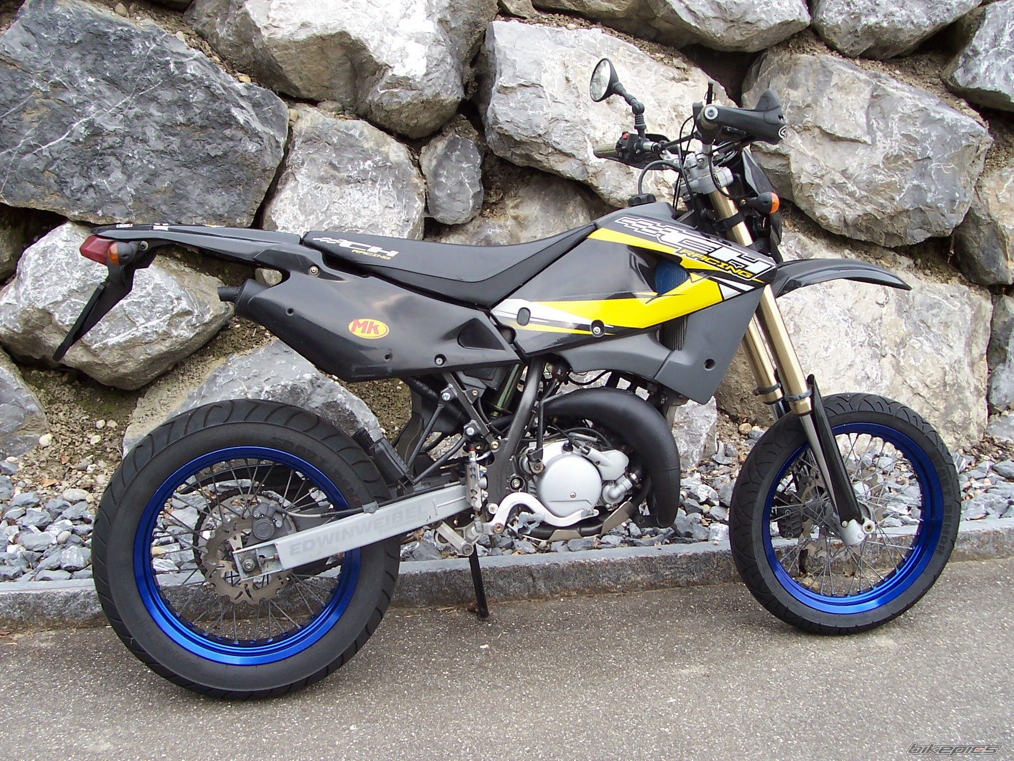 Bike Photo 832020