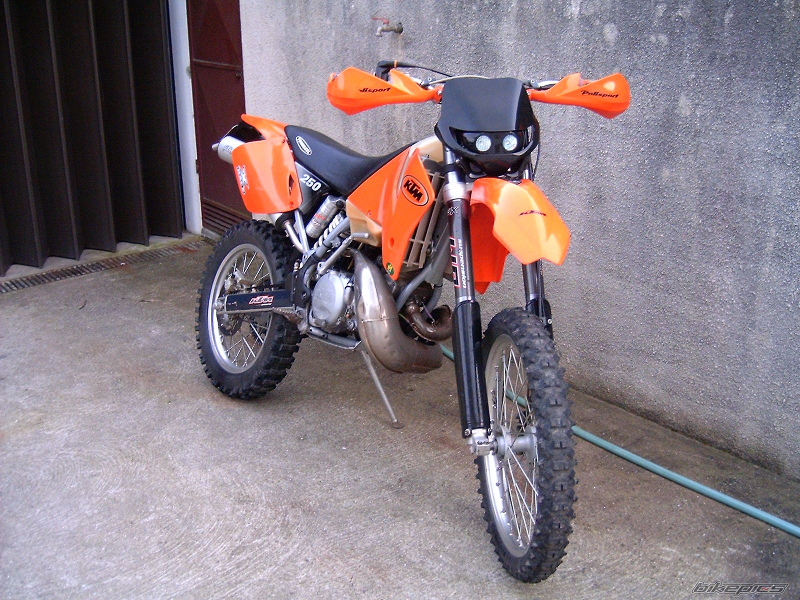 Bike Photo 832448