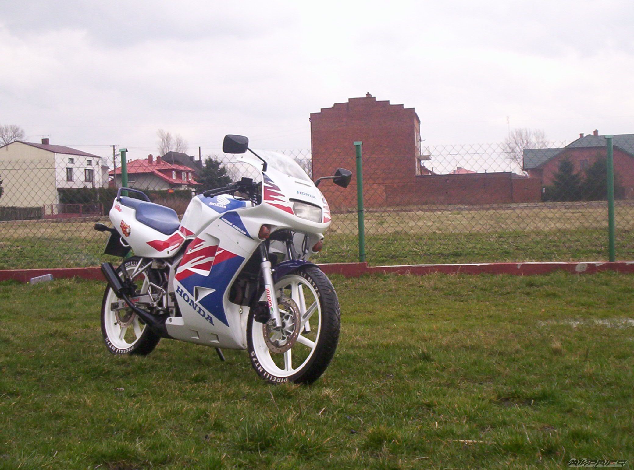 Photo 837433