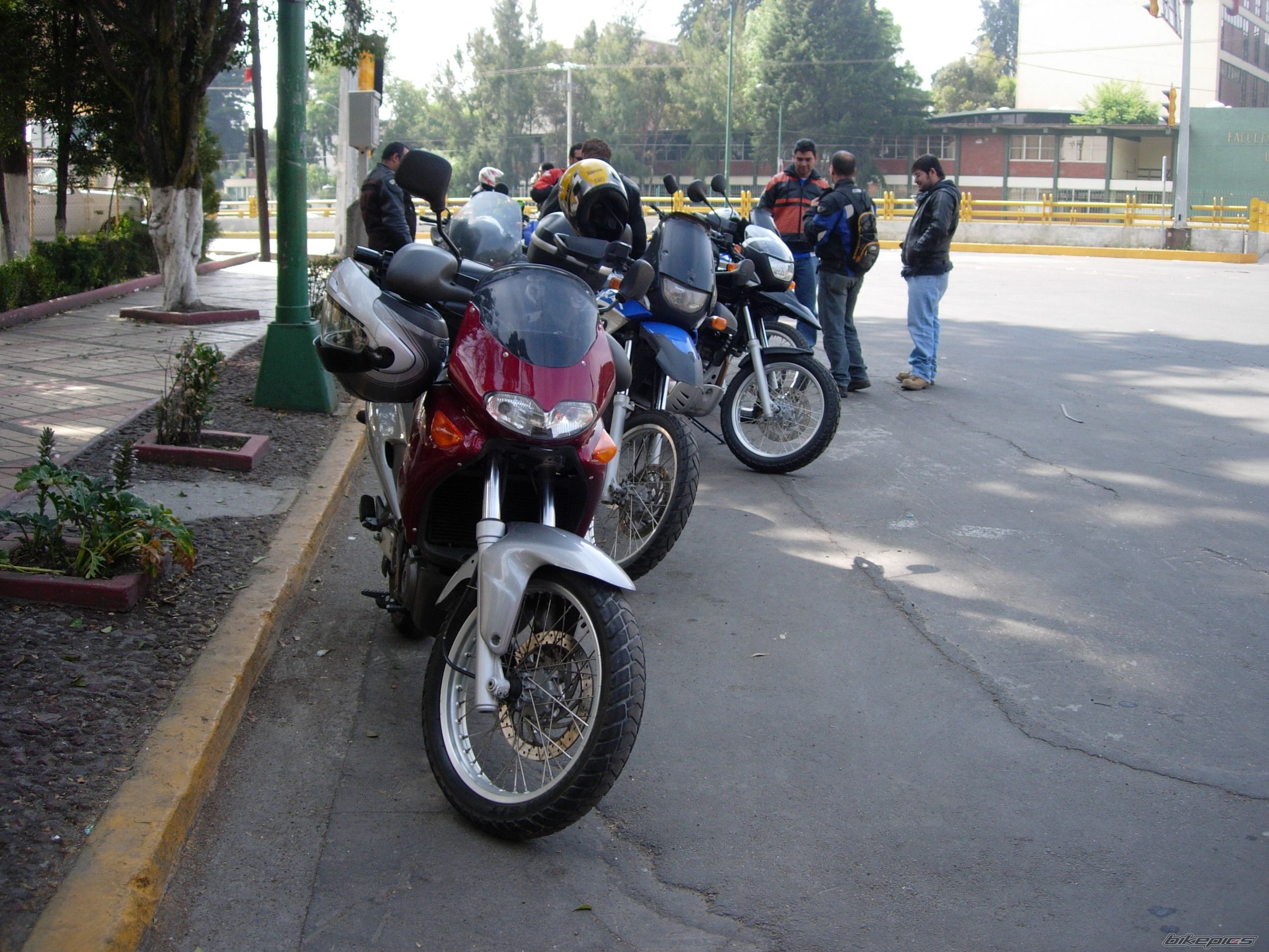 Photo 843198