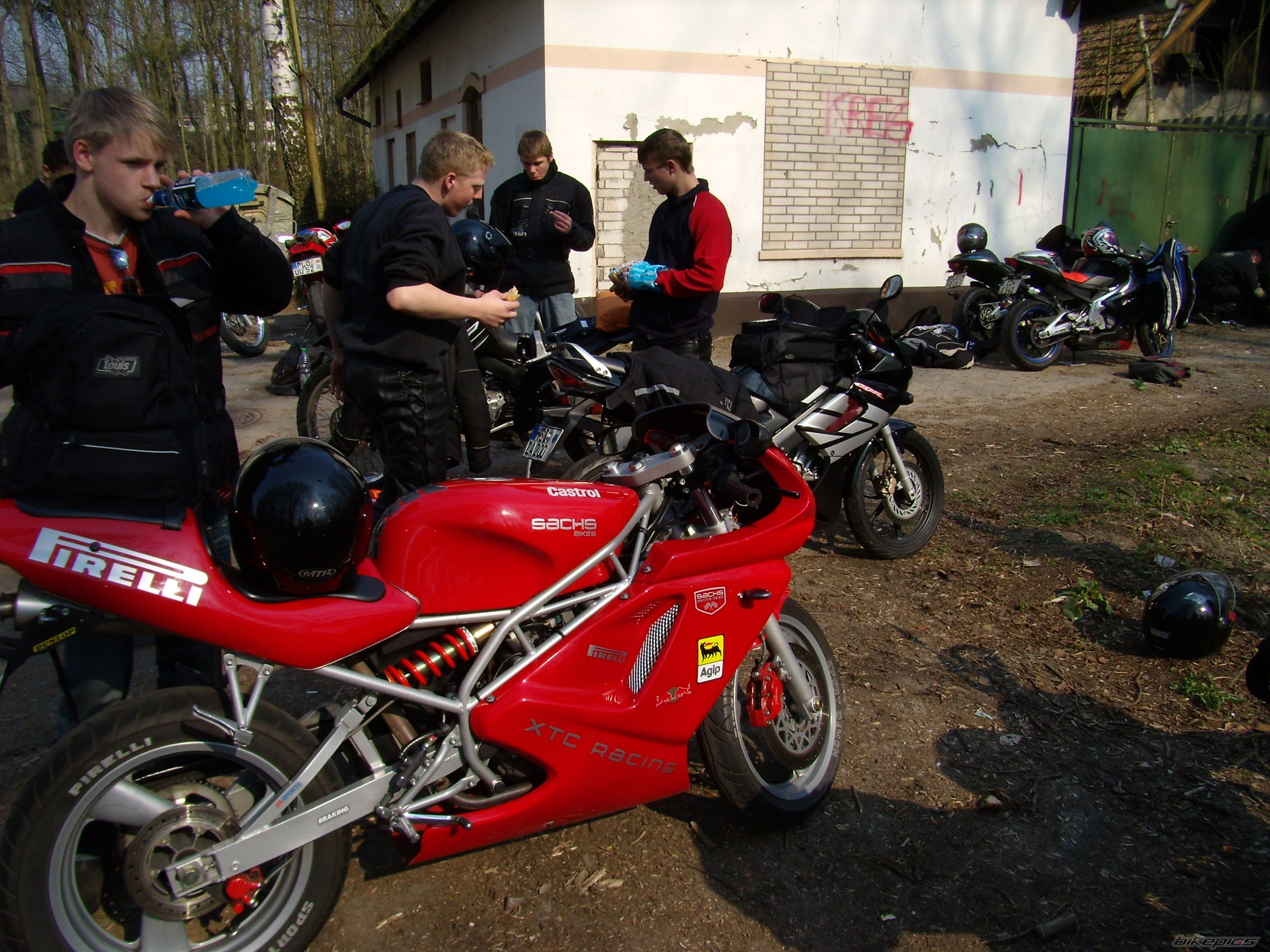 Photo 851699