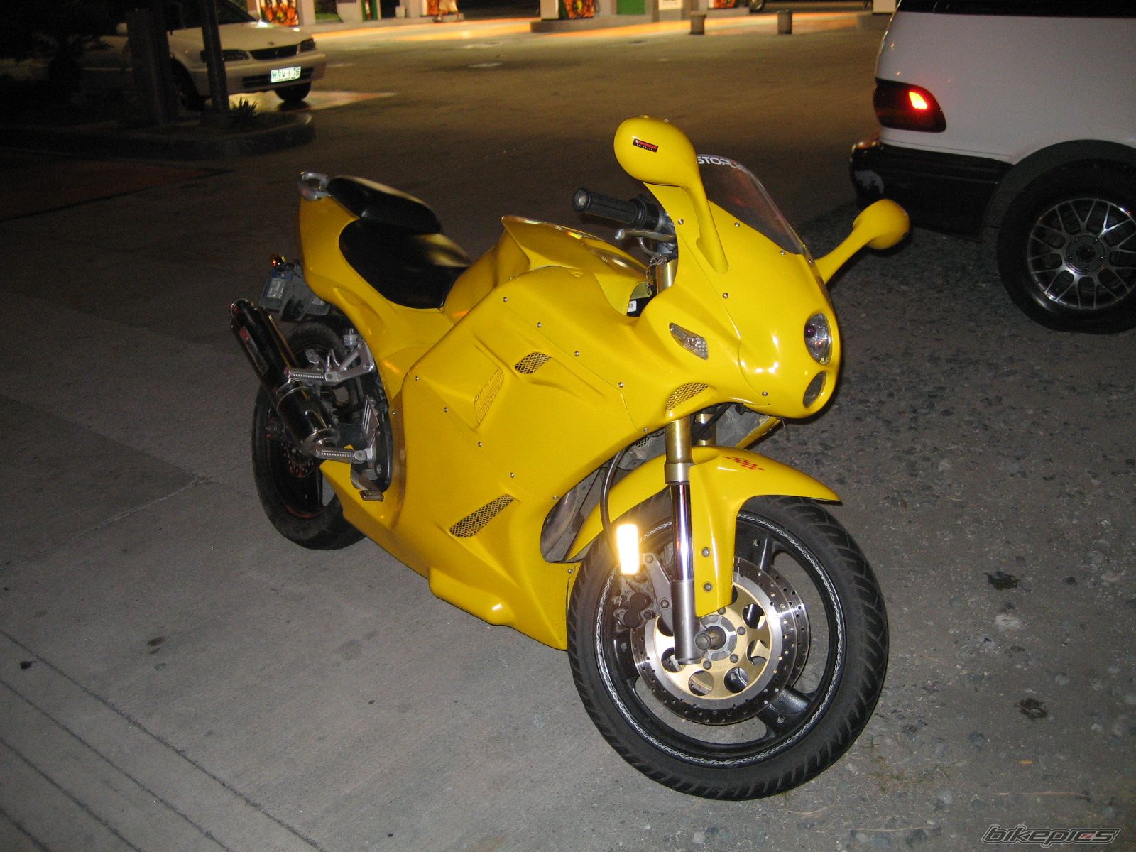 Photo 852375