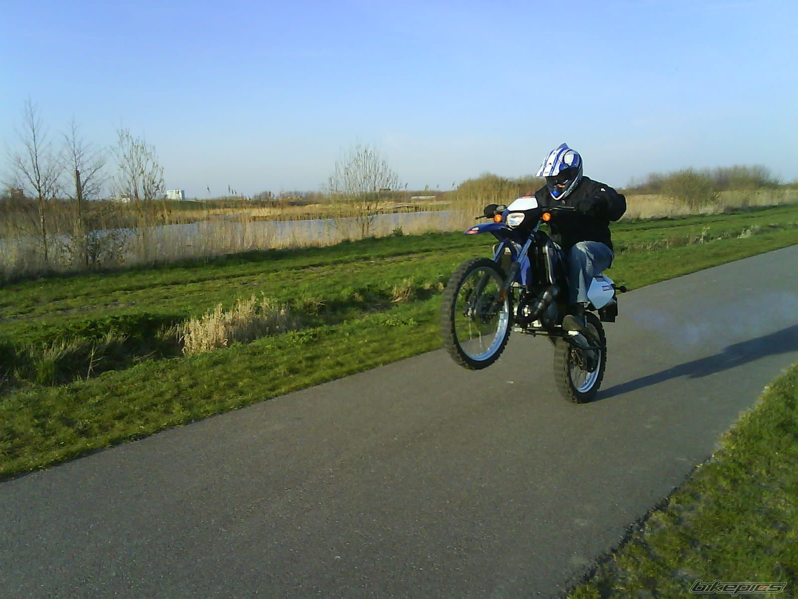 Photo 853651