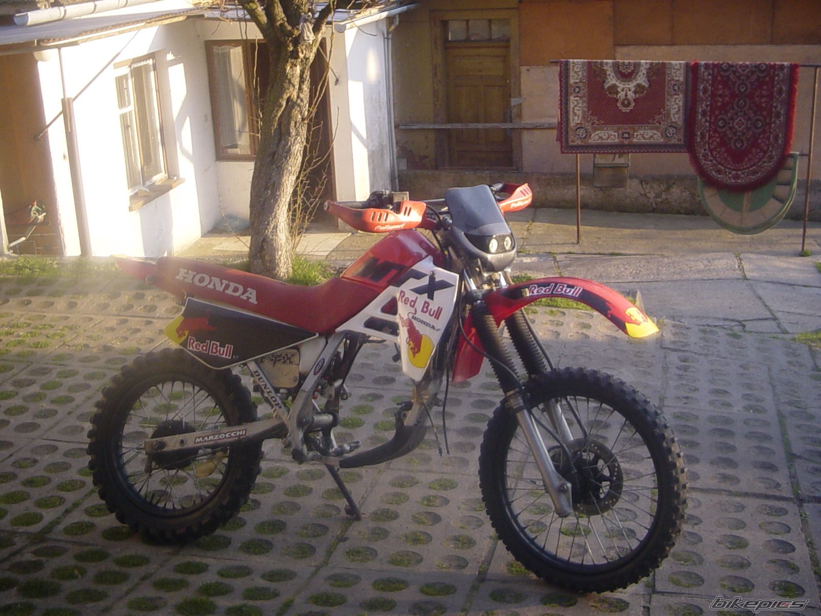 Photo 854519
