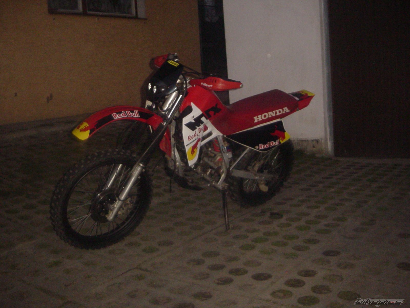 Photo 854530