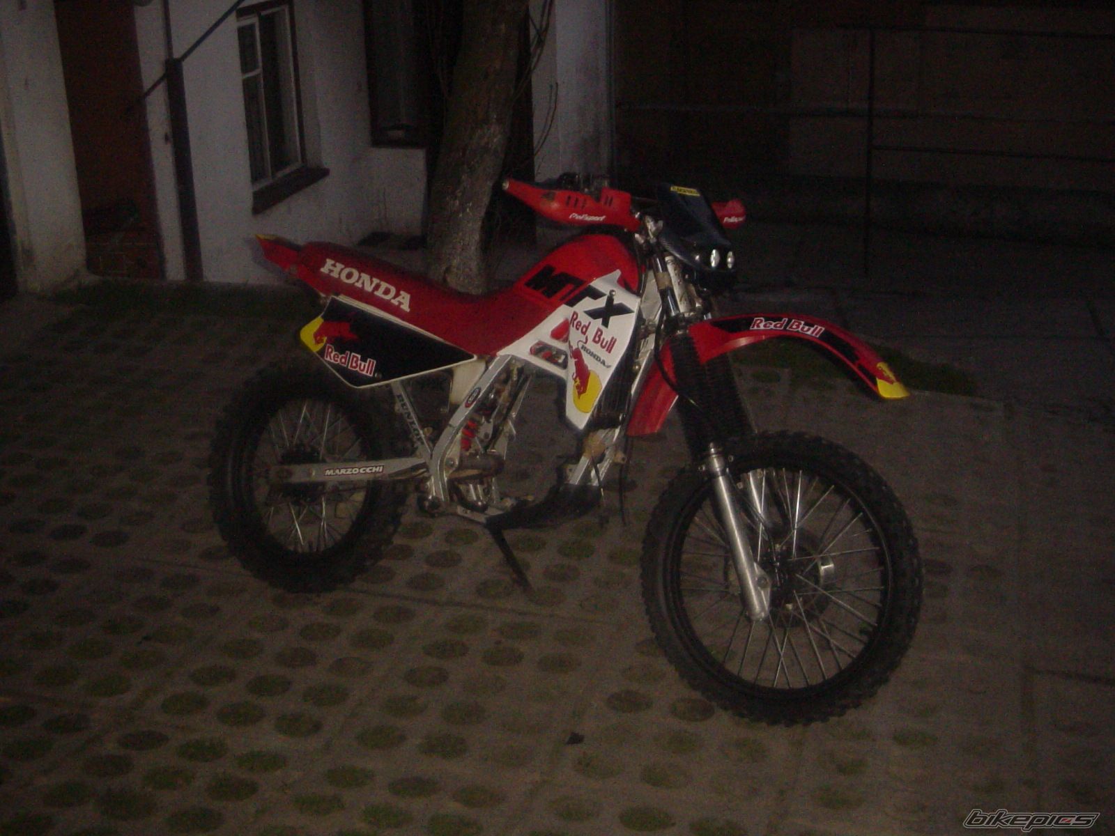 Photo 854537