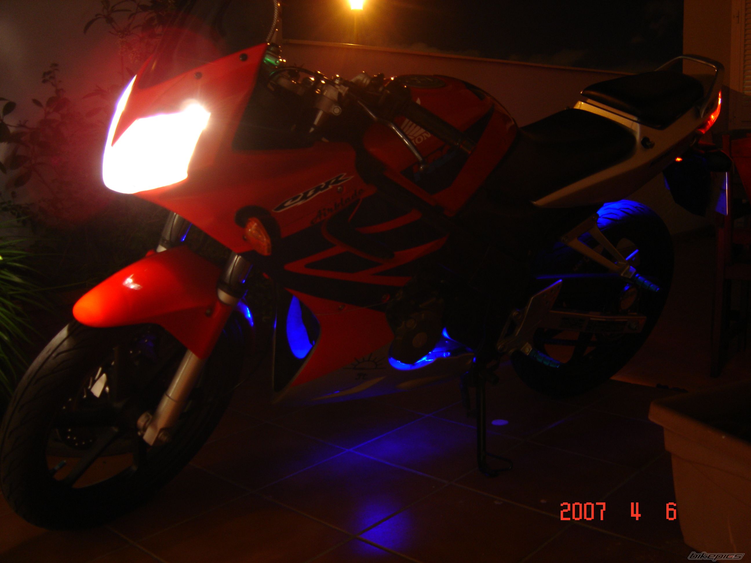 Photo 858410