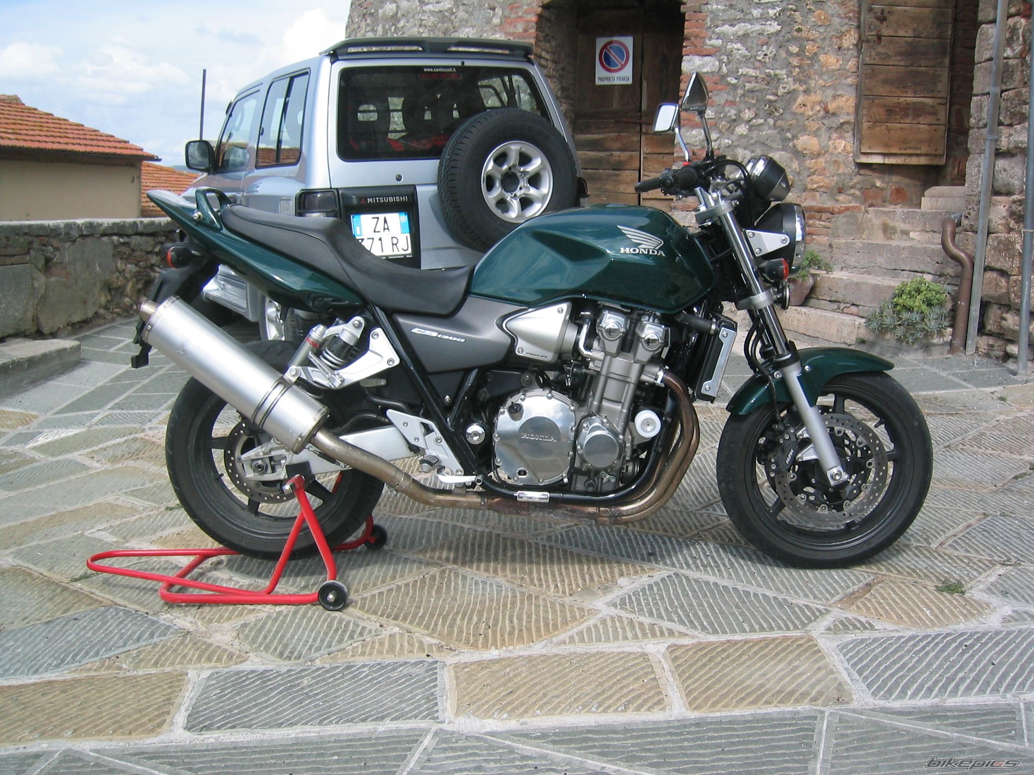 Bike Photo 870911