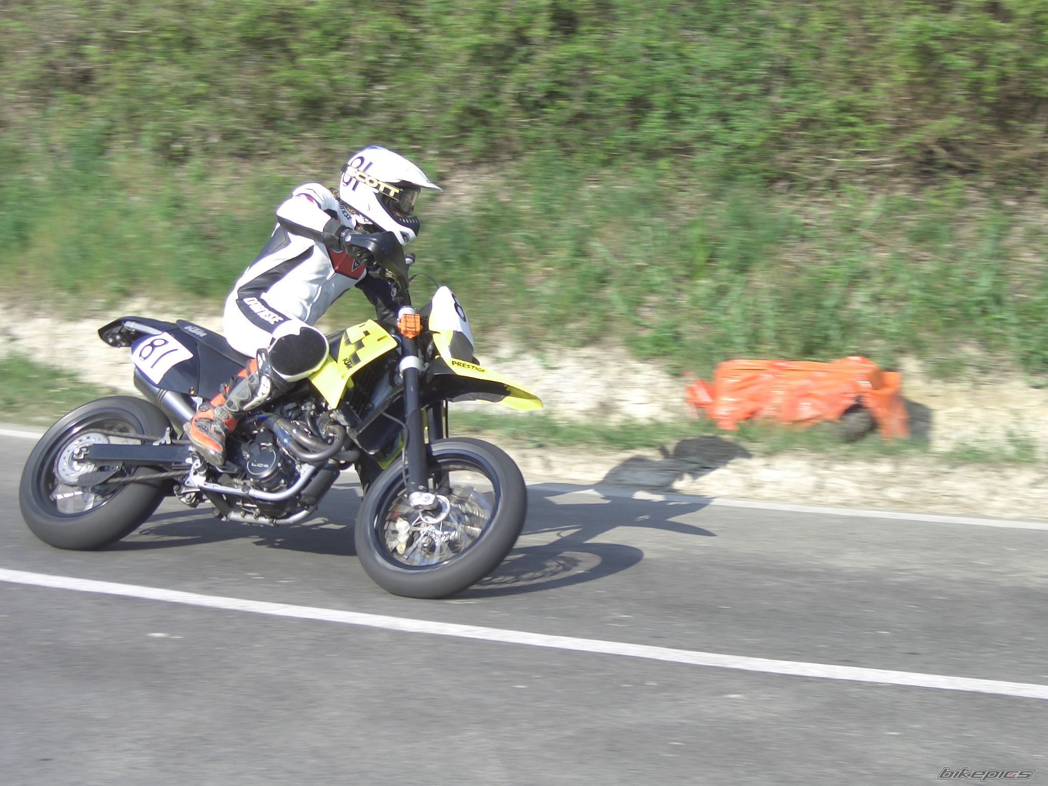 Bike Photo 875153