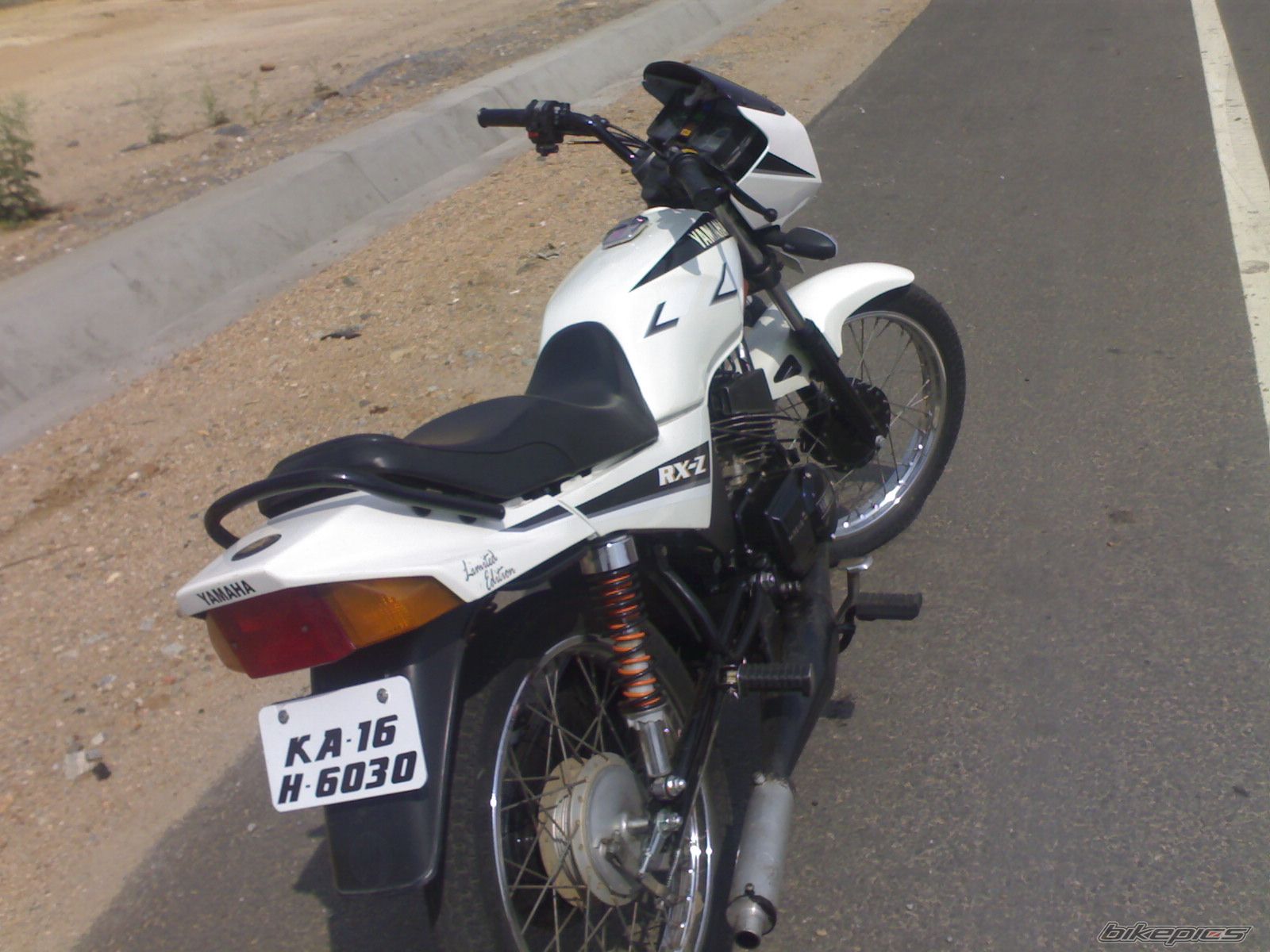 Photo 877930